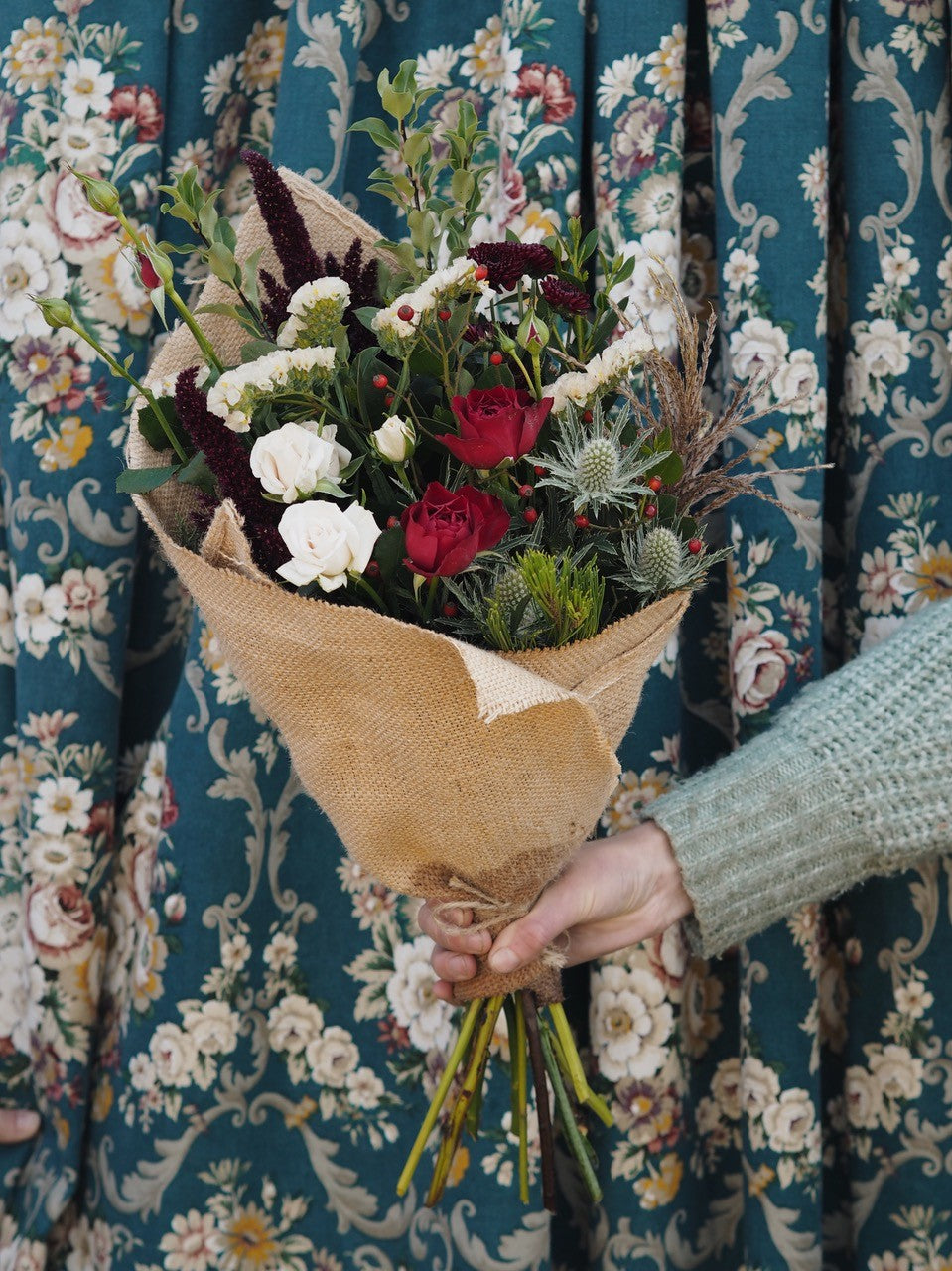 Festive Hessian Wrap - LOCAL DELIVERY & COLLECTION